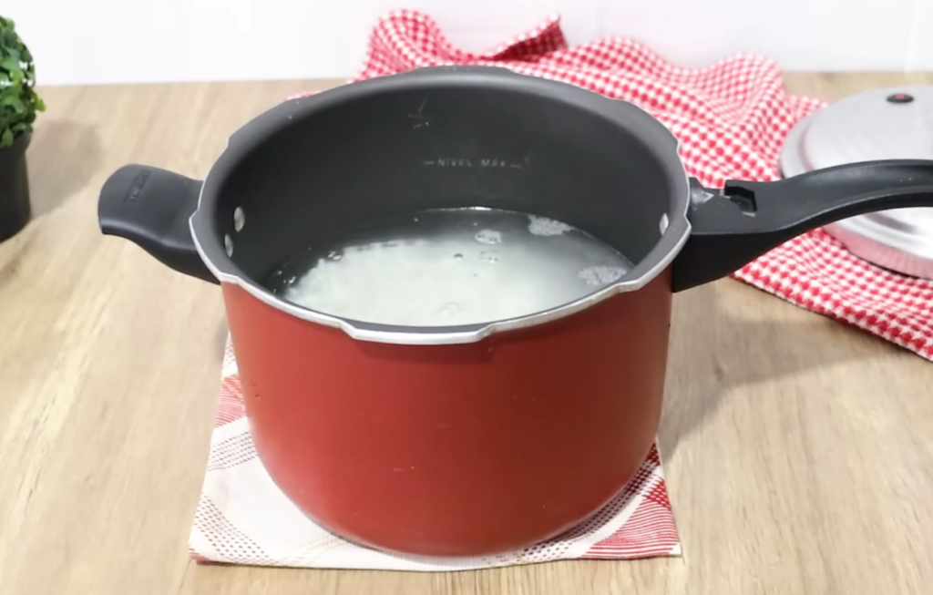 Canjica na panela
